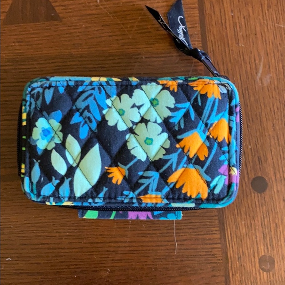Vera Bradley clutch/wristlet - Picture 2 of 6